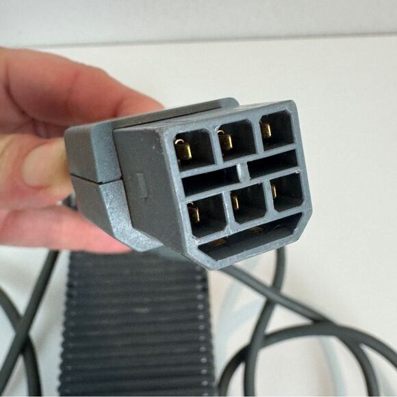 Microsoft Xbox 360 OEM 175W AC Adapter Power Supply - Picture 4 of 4